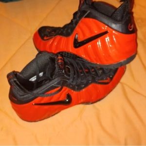 Nike Red Foamposites size 9 in men. Original insoles and laces